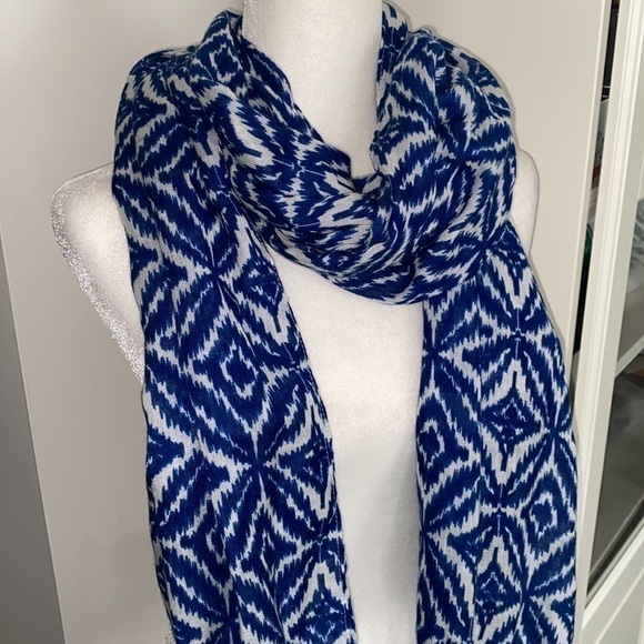 Blue White Ikat Pattern Bohemian Artsy Braided Tassel Warm Scarf Fall - Picture 6 of 17